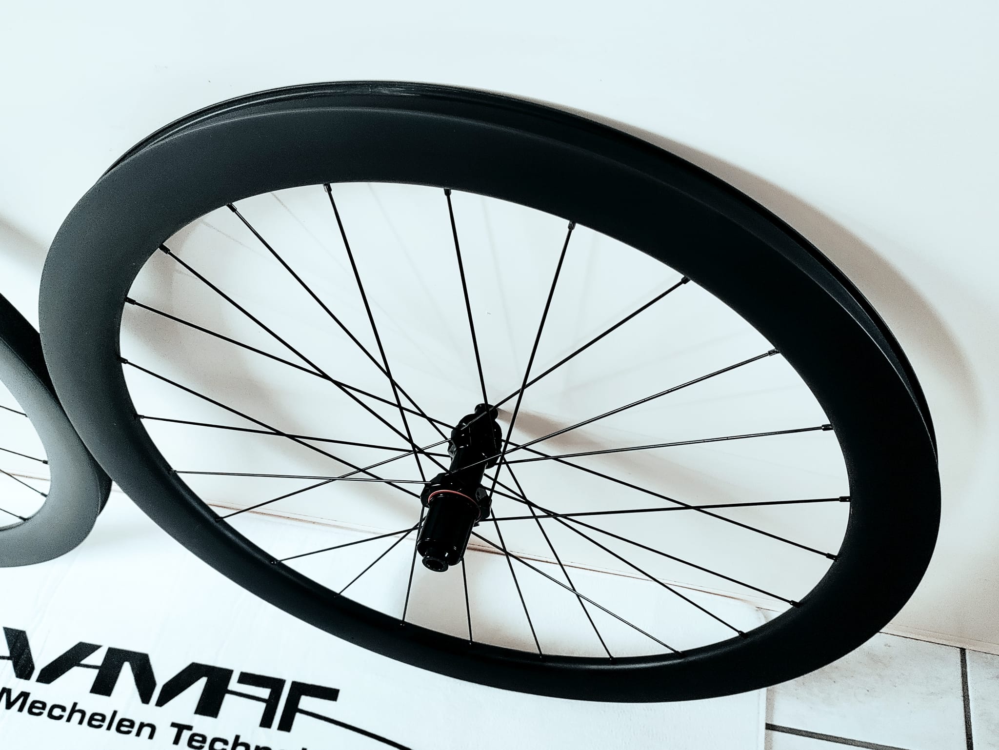 VMT 50mm SPEED SL full carbon centerlock disc wielset 100/142/12mm 1620gr interne velgbreedte 24,5mm