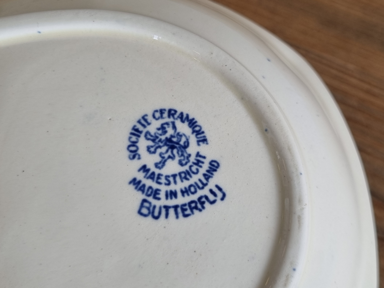 Societe Ceramique Butterflij serveerschaaltje met greep