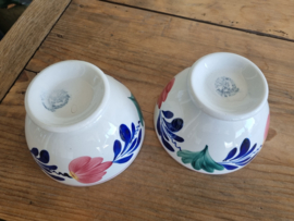 Oud Boerenbont Societe Ceramique 483a set 2x Kom op voet nr. 0 grote bloem