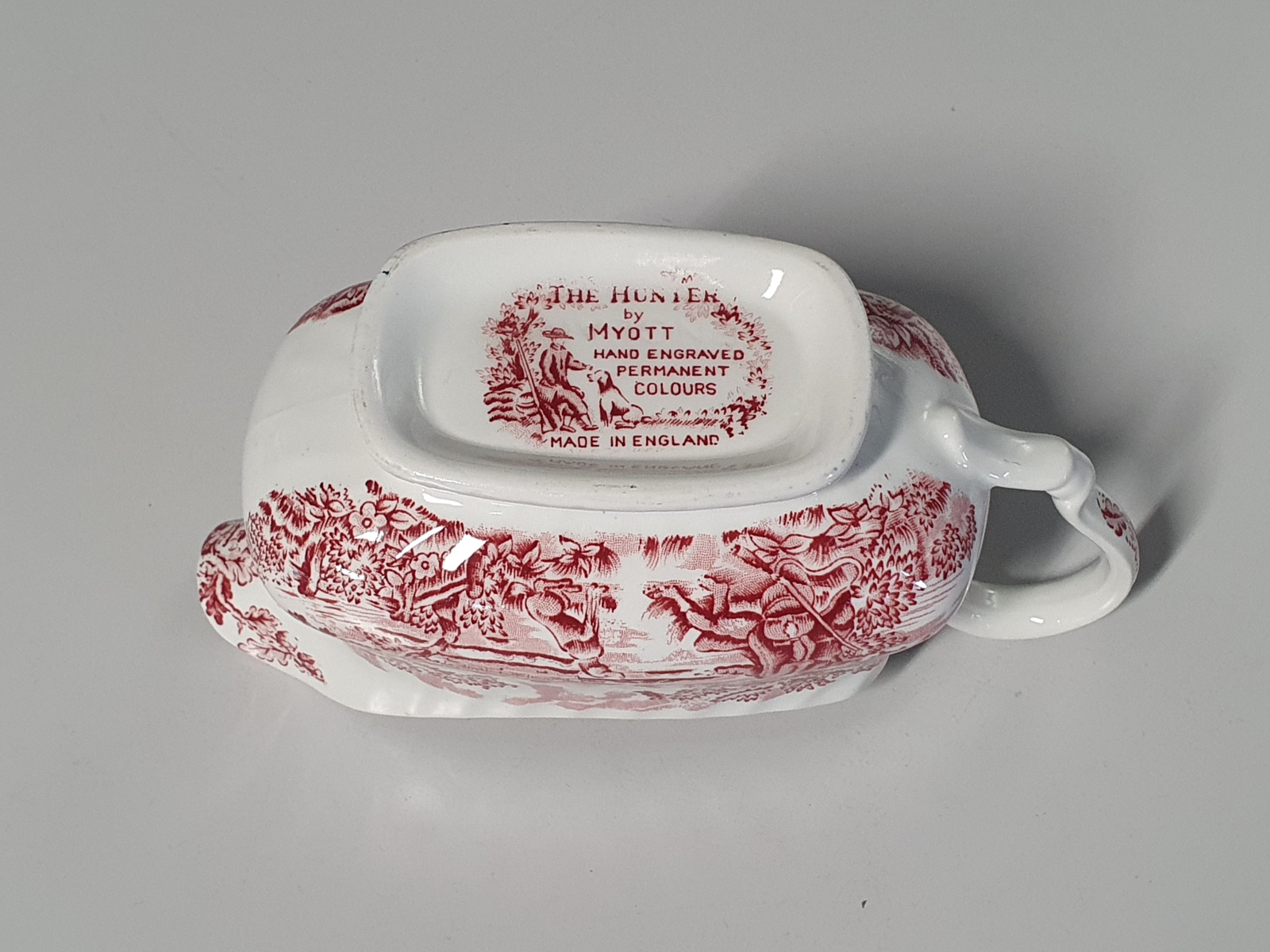 Engels rood The Hunter by Myott Sauskom met oor