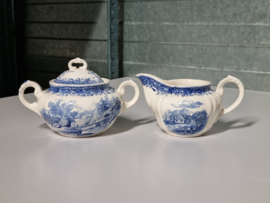 Villeroy en Boch Burgenland blauw Roomstelletje (gewone model) op plateau