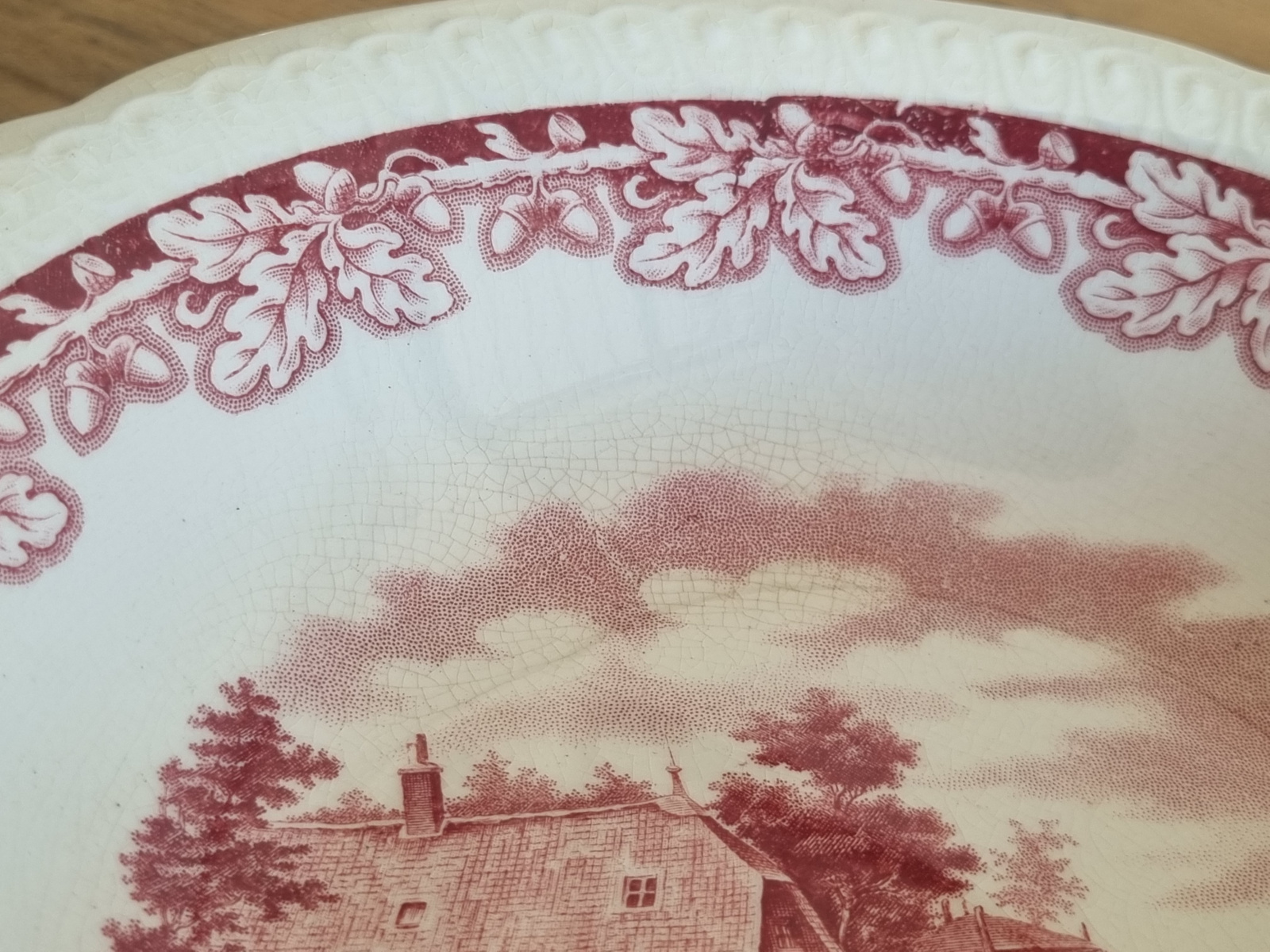 Boerenhoeve Rood Societe Ceramique ronde schaal 21,5 cm (uniek model)