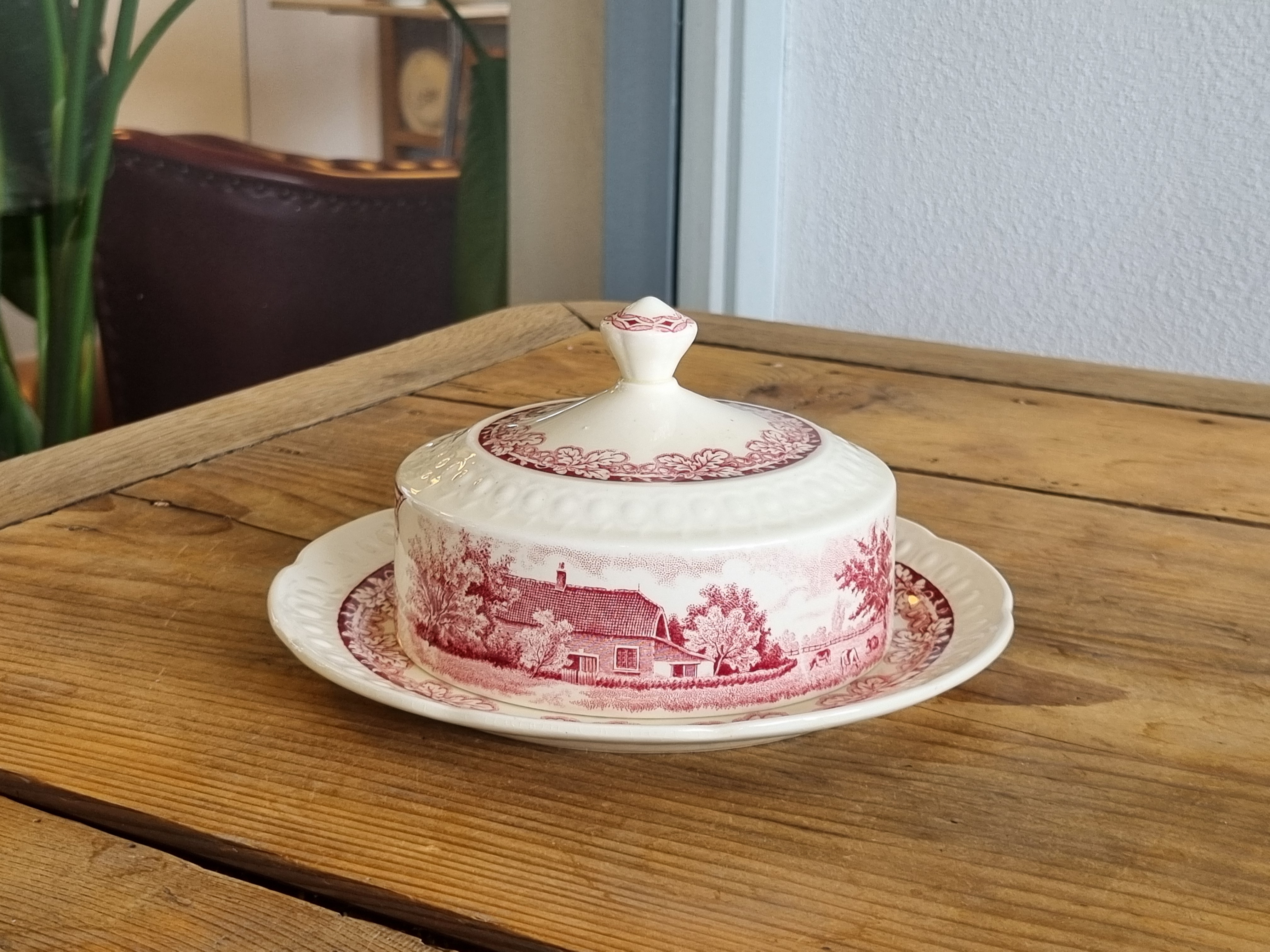 Boerenhoeve rood Societe Ceramique botervloot