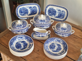 Regout Old England Castillo blauw complete dinerset 8 personen (hoekig model)