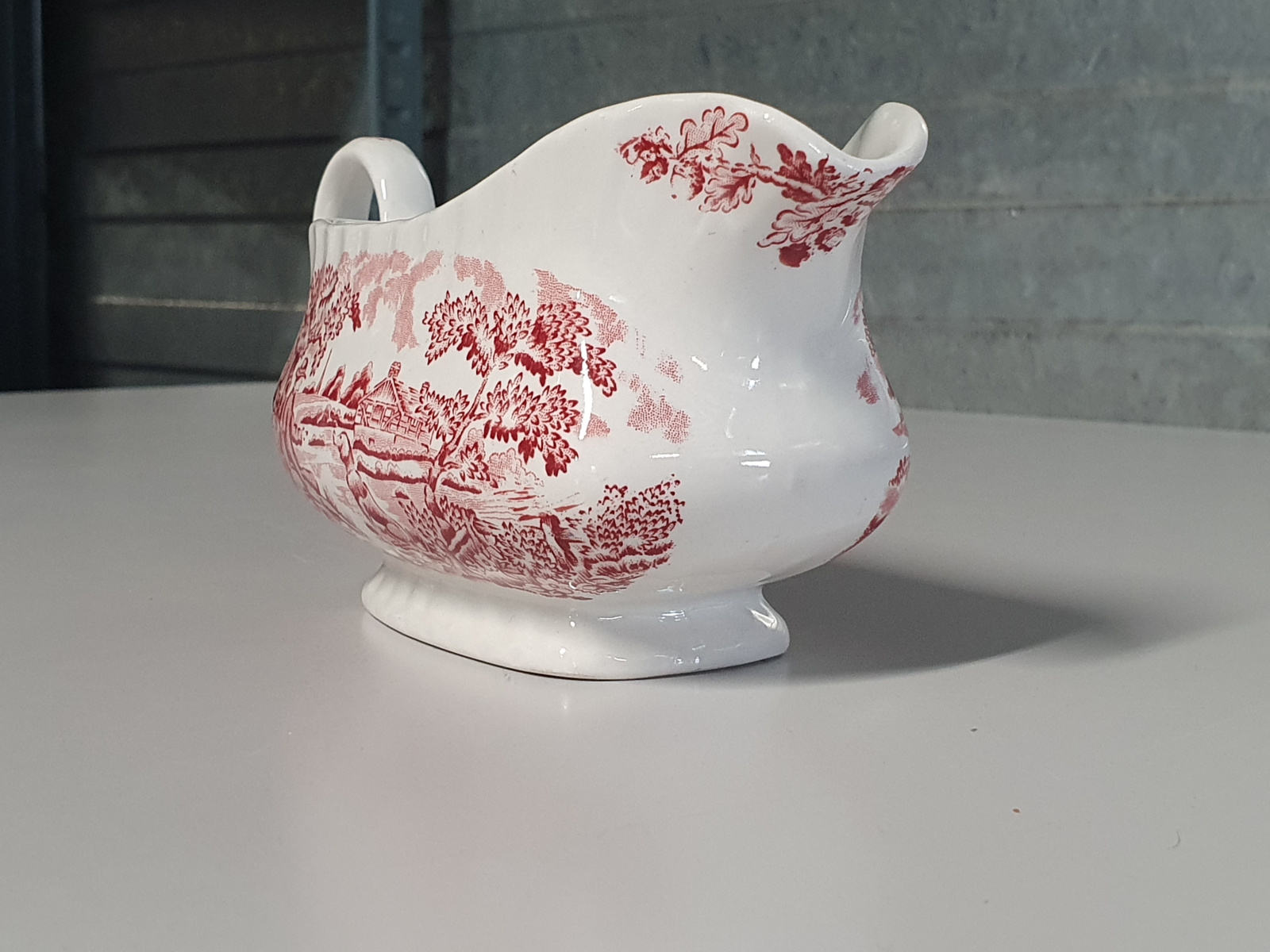 Engels rood The Hunter by Myott Sauskom met oor