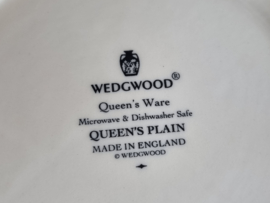 Verkocht = Wedgwood  Queen's Shape Queen's Plain Serveerschaal Saladebak 21 cm