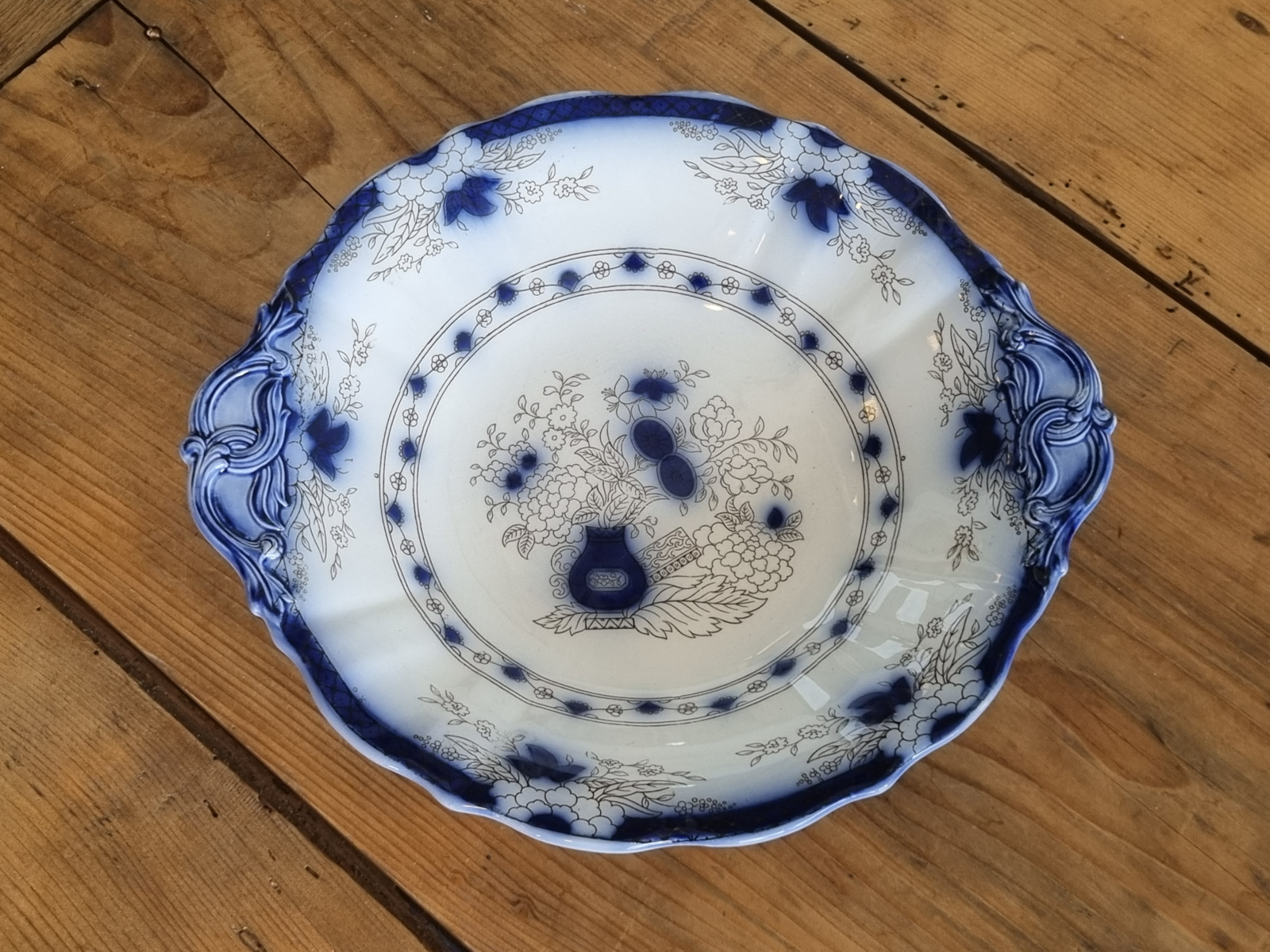 Petrus Regout Wellington decor Persian Tazza op voet
