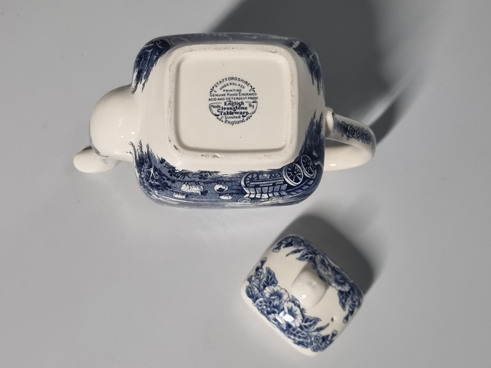 Engels blauw Ironstone EIT koffiepot theepot (wagen)