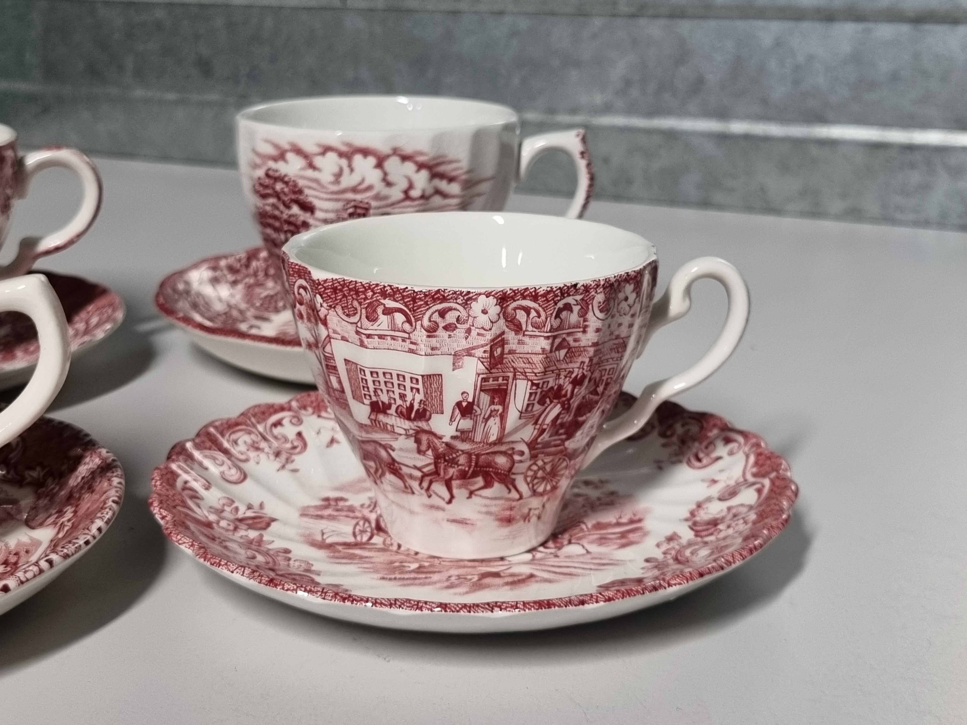 Engels rood Set 6x mix & match kop en schotel (wit binnenin)