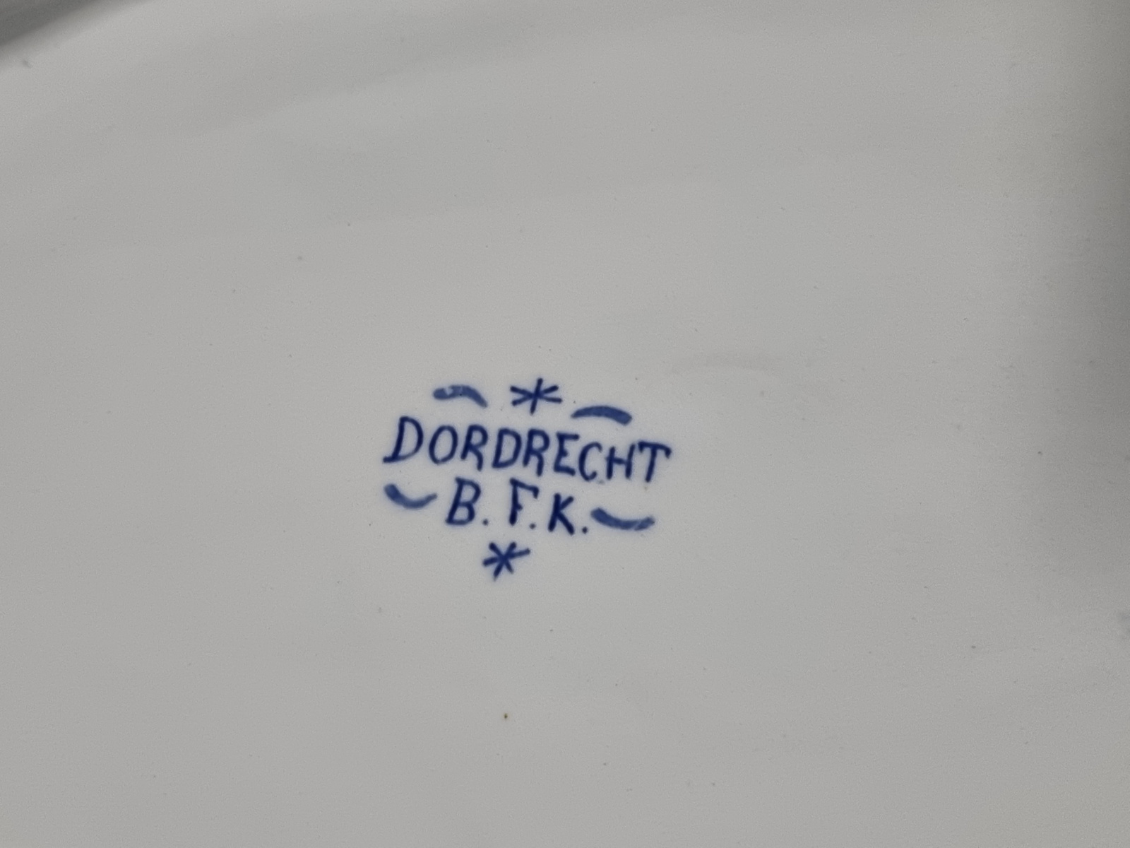Verkocht = Boch BFK decor Dordrecht blauw ovale schaal 41 cm