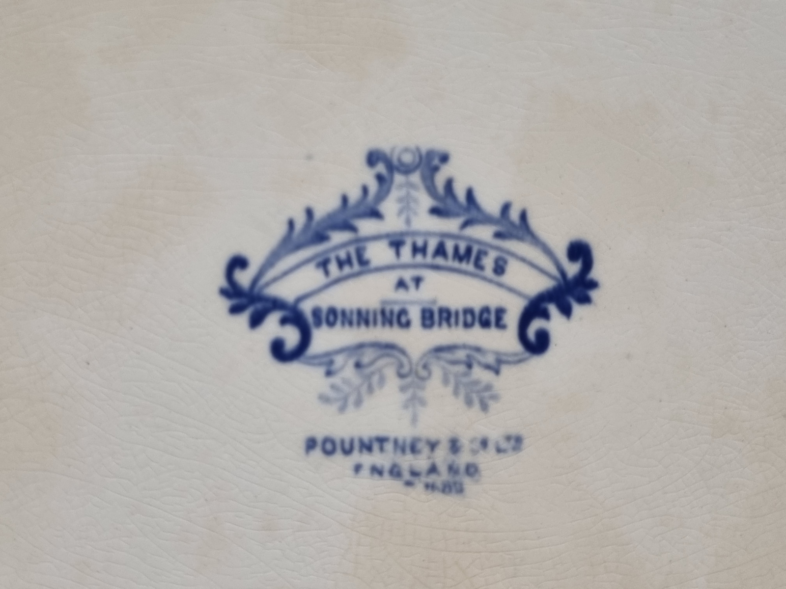 Engels blauw The Thames at Sonning Bridge schaal 35,5 cm
