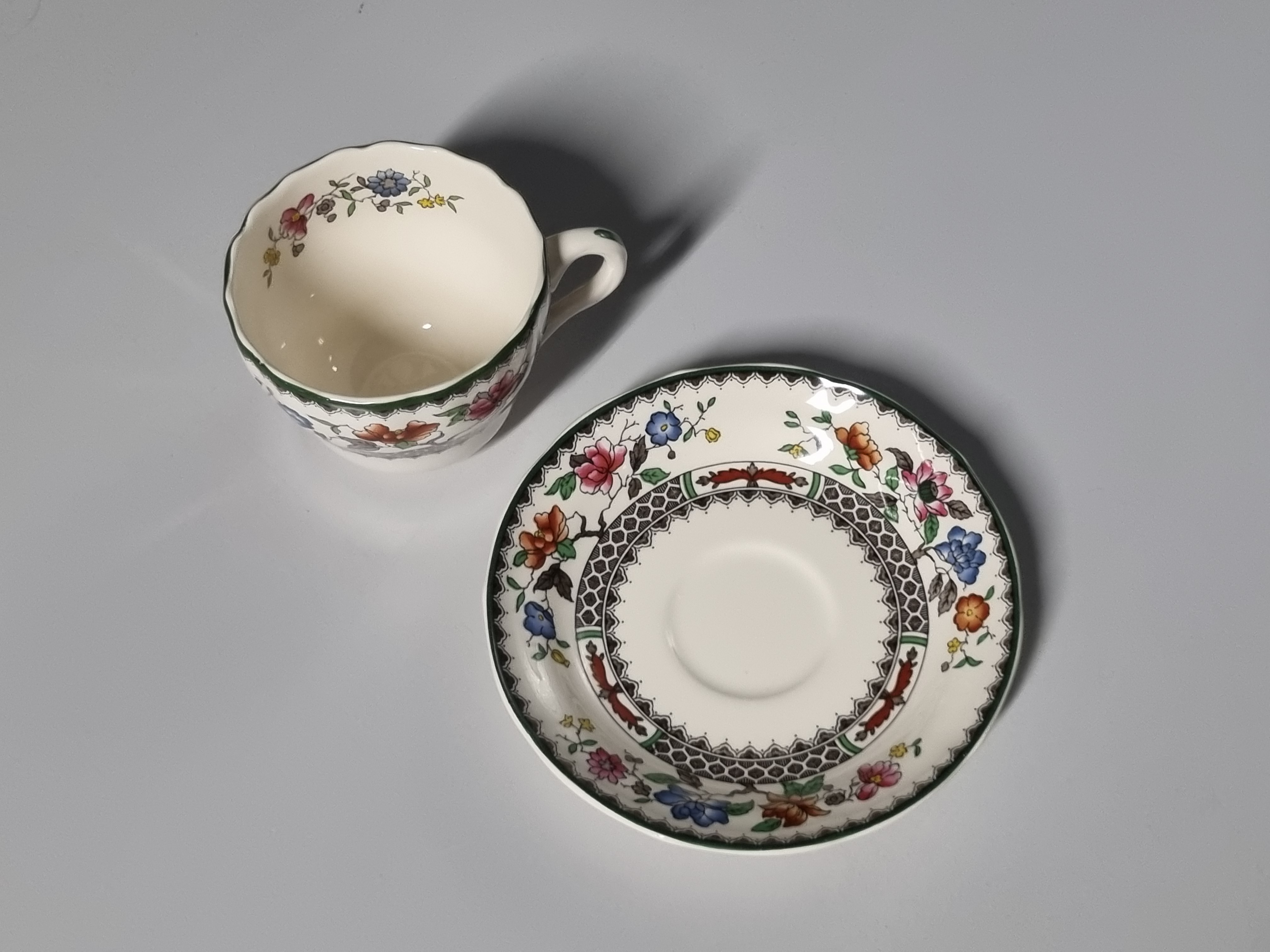 Engels Spode Copeland Chinese Rose koffie kop en schotel (nieuw stempel)