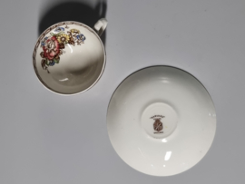 Engels gekleurd Harvard Empire Thee Kop en schotel