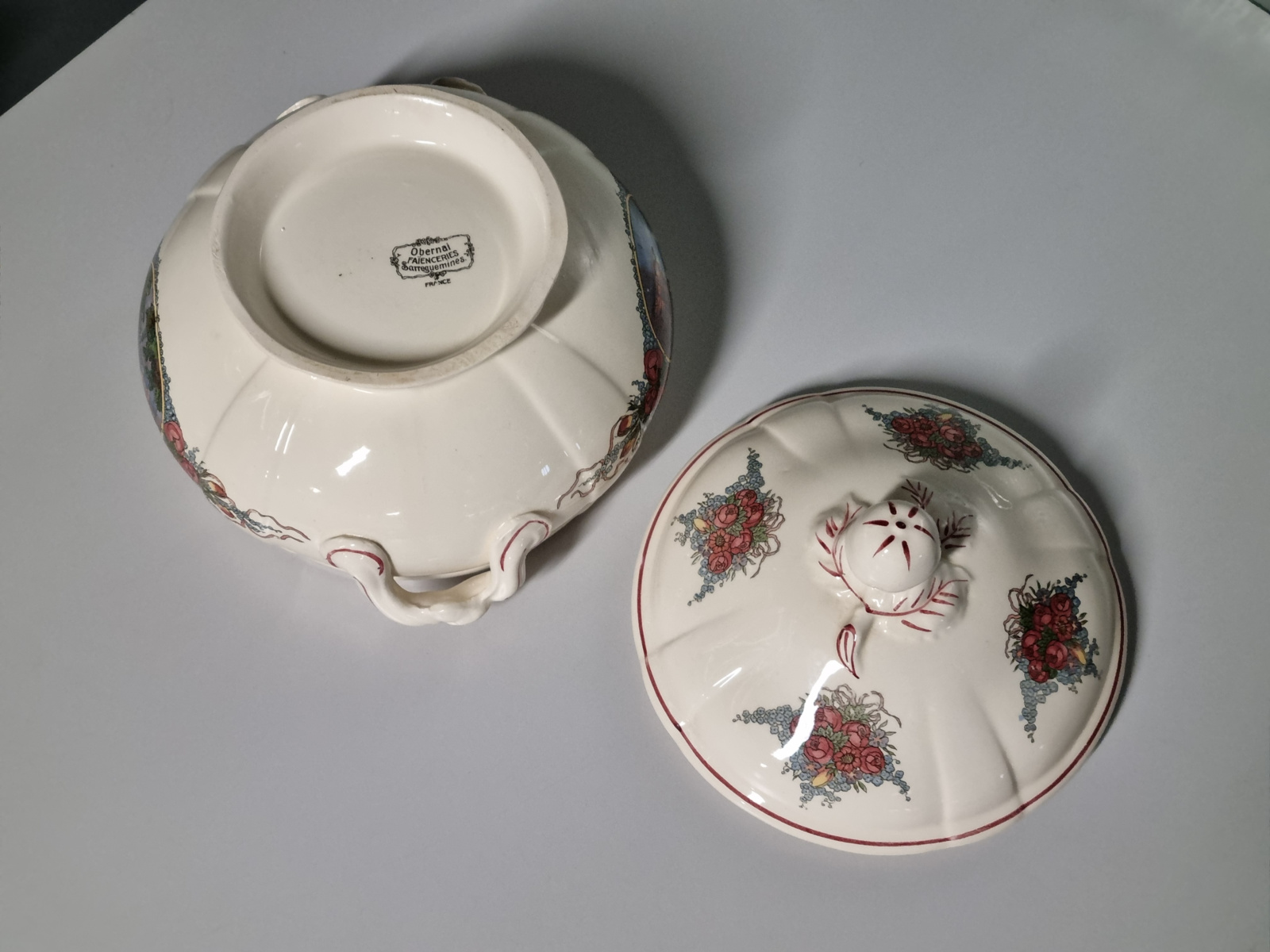 Frans Sarreguemines Obernai Dekschaal Terrine (hoog 13,5 cm)