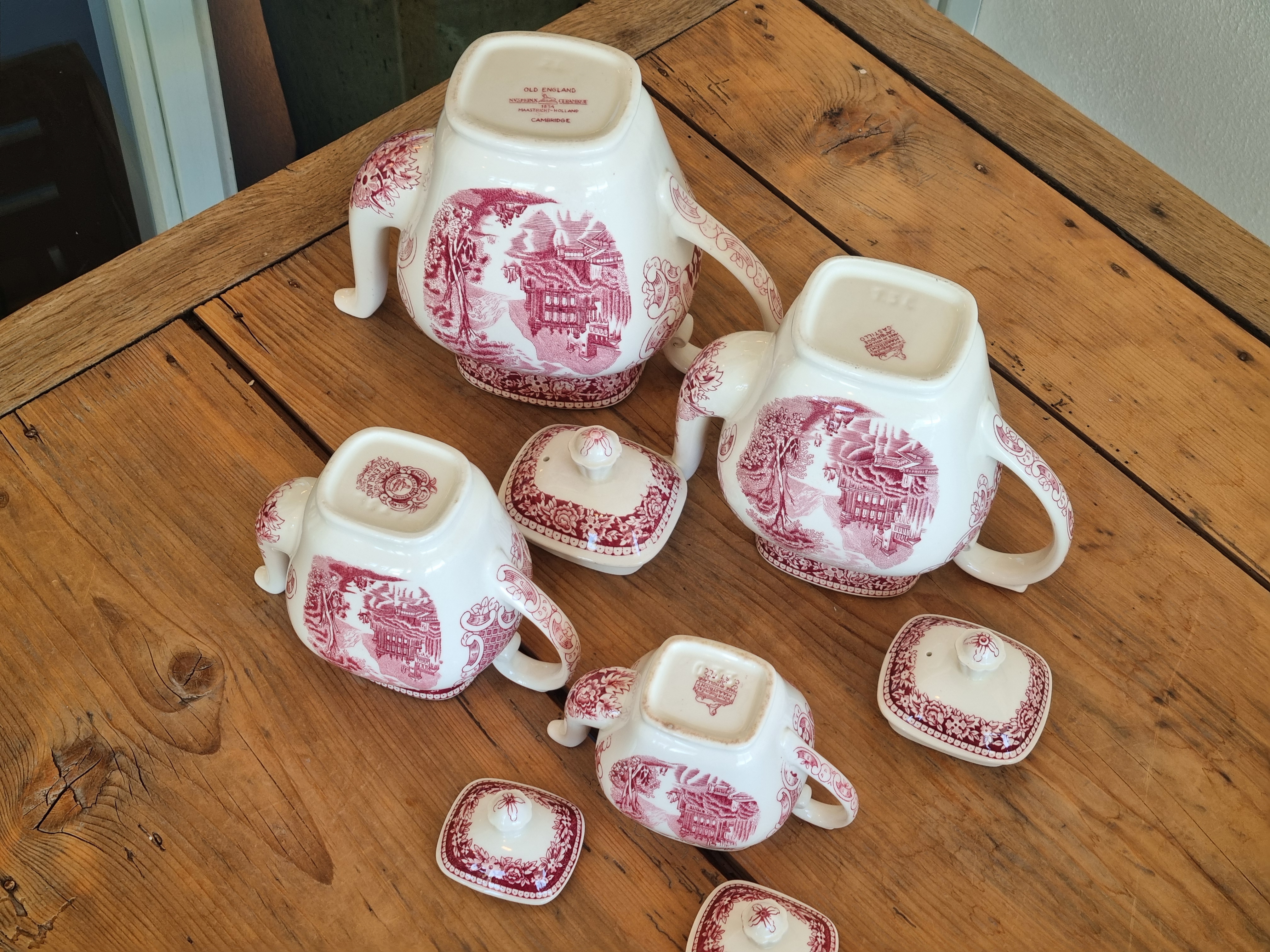 Regout Castillo Royal Sphinx set 4x Koffiepot opeenvolgend