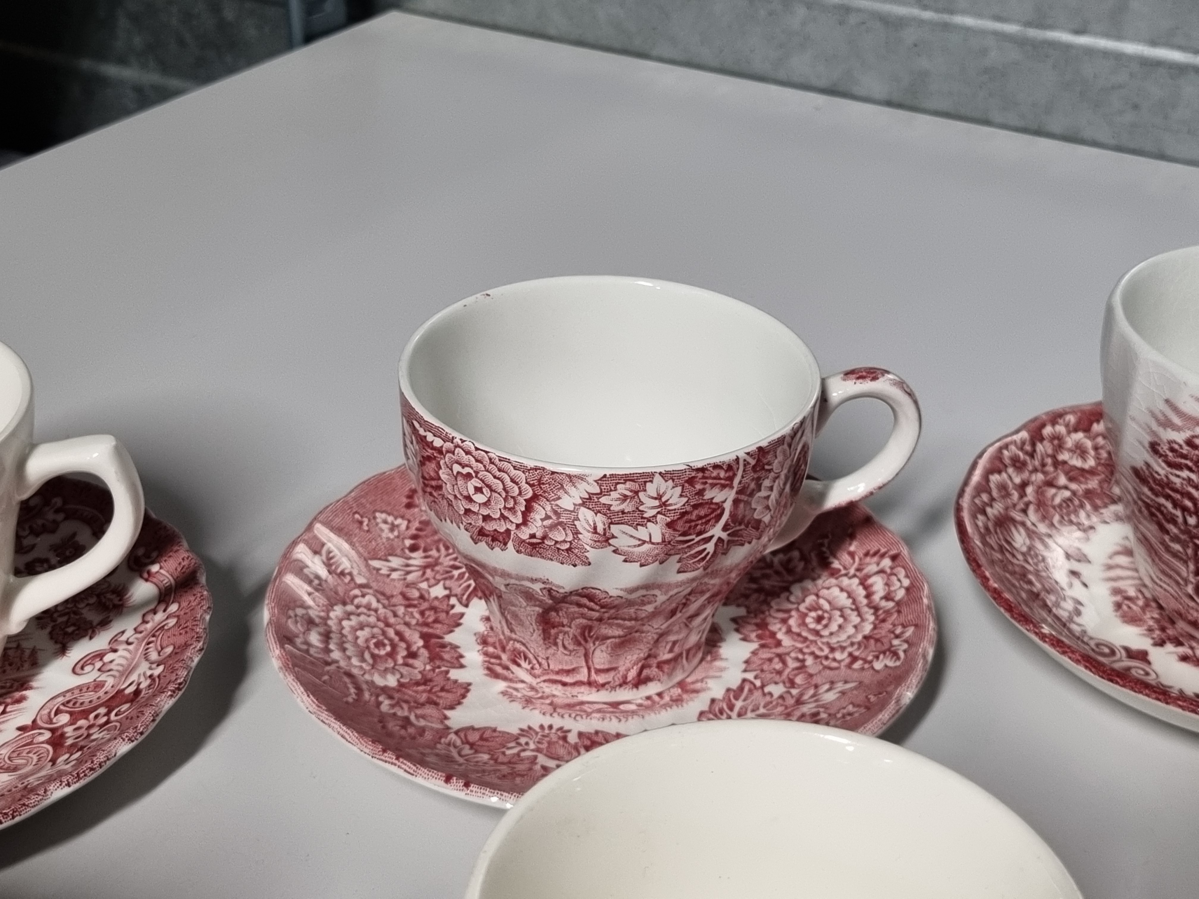 Engels rood Set 6x mix & match kop en schotel (wit binnenin)