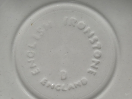 Verkocht = Engels blauw English Ironstone Tableware EIT kop en schotel (brug)