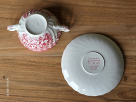 Engels rood Johnson Bros Coaching Scenes soepkom met schotel (witte binnenkant)