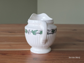 Wedgwood Stratford schenkkannetje roomkannetje