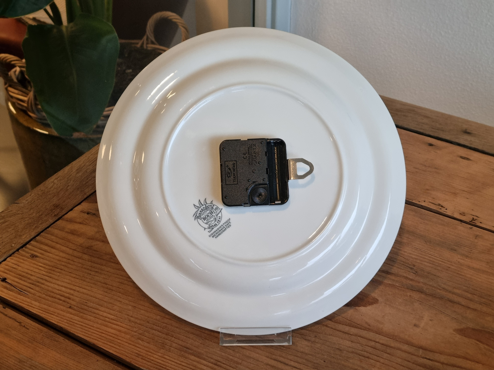 Boerenbont Boch Wandklok Klok 27 cm met rode rand (sierlijke wijzers)
