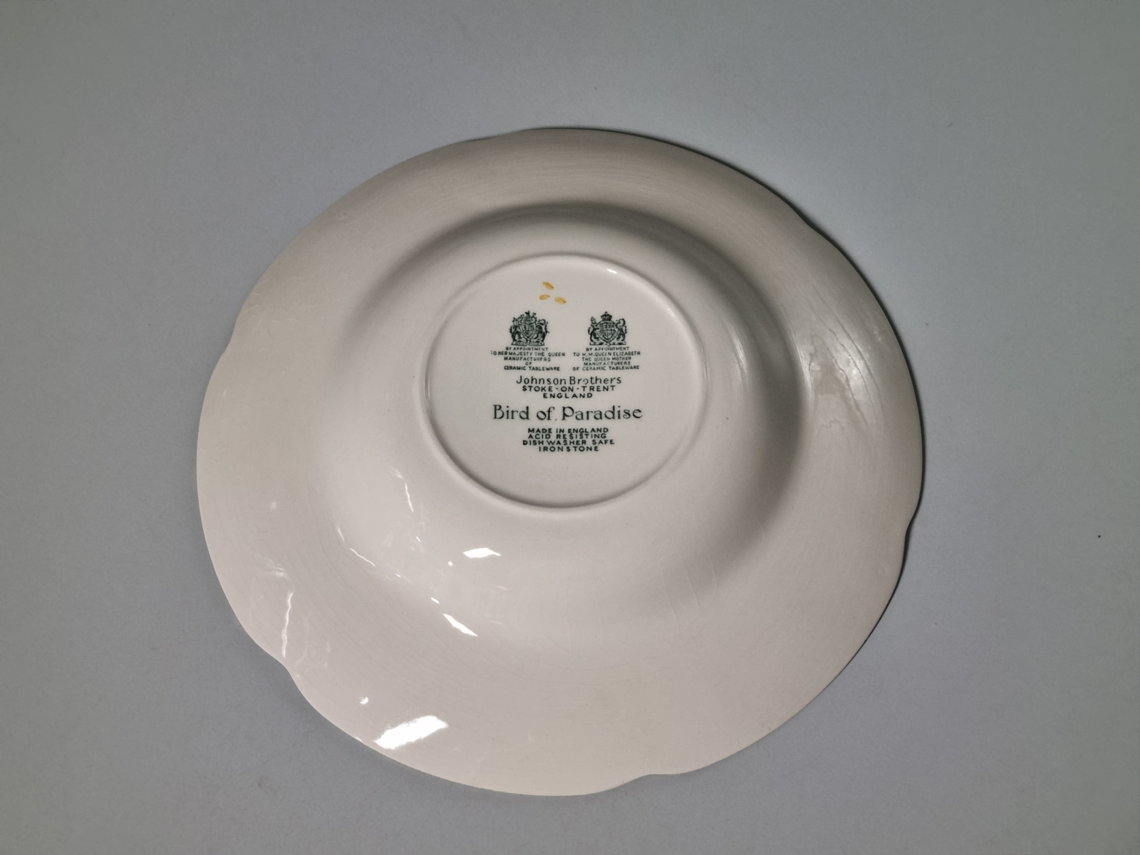 Engels gekleurd Johnson Brothers Bird of Pardise Diep Bord 22 cm