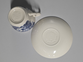 Verkocht = Engels blauw English Ironstone Tableware EIT kop en schotel (brug)