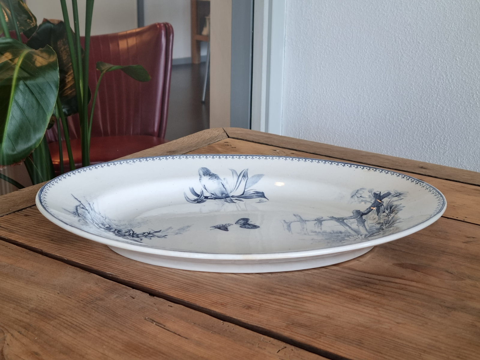 Petrus Regout Malaga blauw grote ovale schaal 40 cm