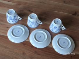 Zwiebelmuster Regout set 3x kop en schotel (hoekig oor)