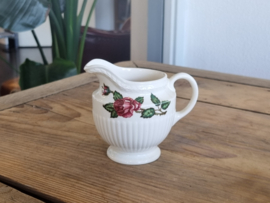 Wedgwood Moss Rose roomkannetje