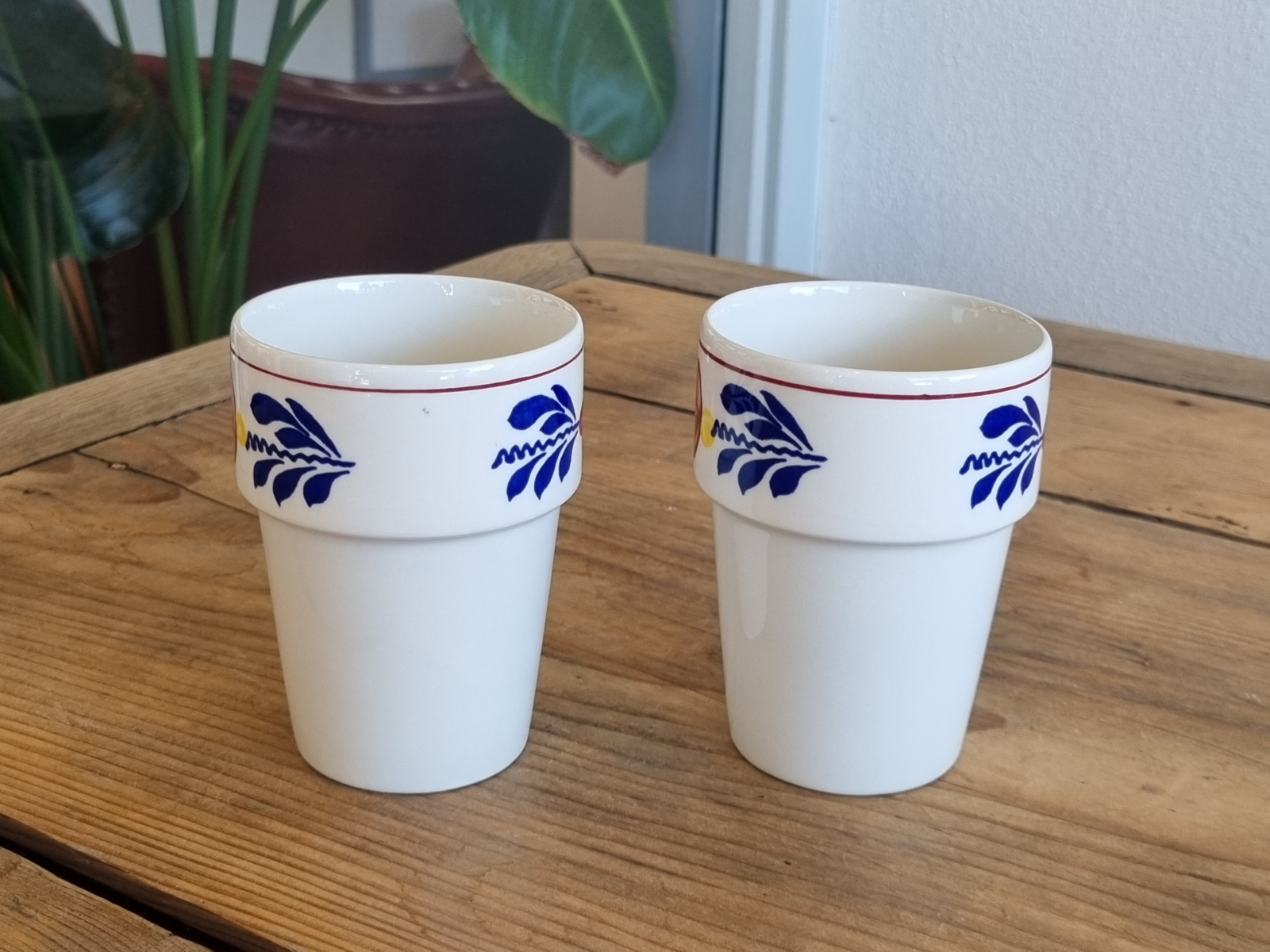 Boerenbont Boch set 2x Beker Mok missen 2 groene bloemen (Bijzondere Uitgave)