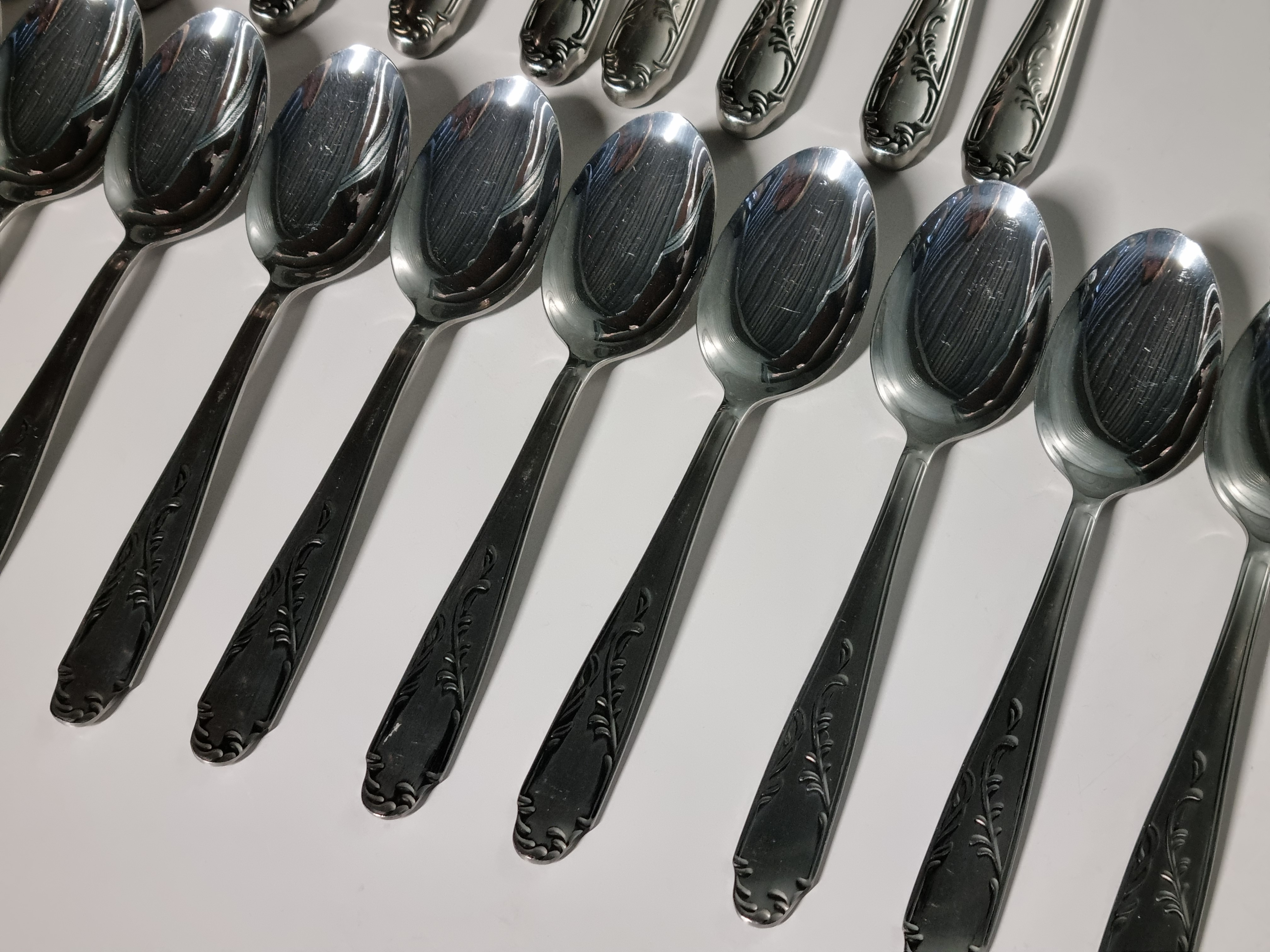 Verkocht = Bestekset Gallo Inox 12 personen 36 delen