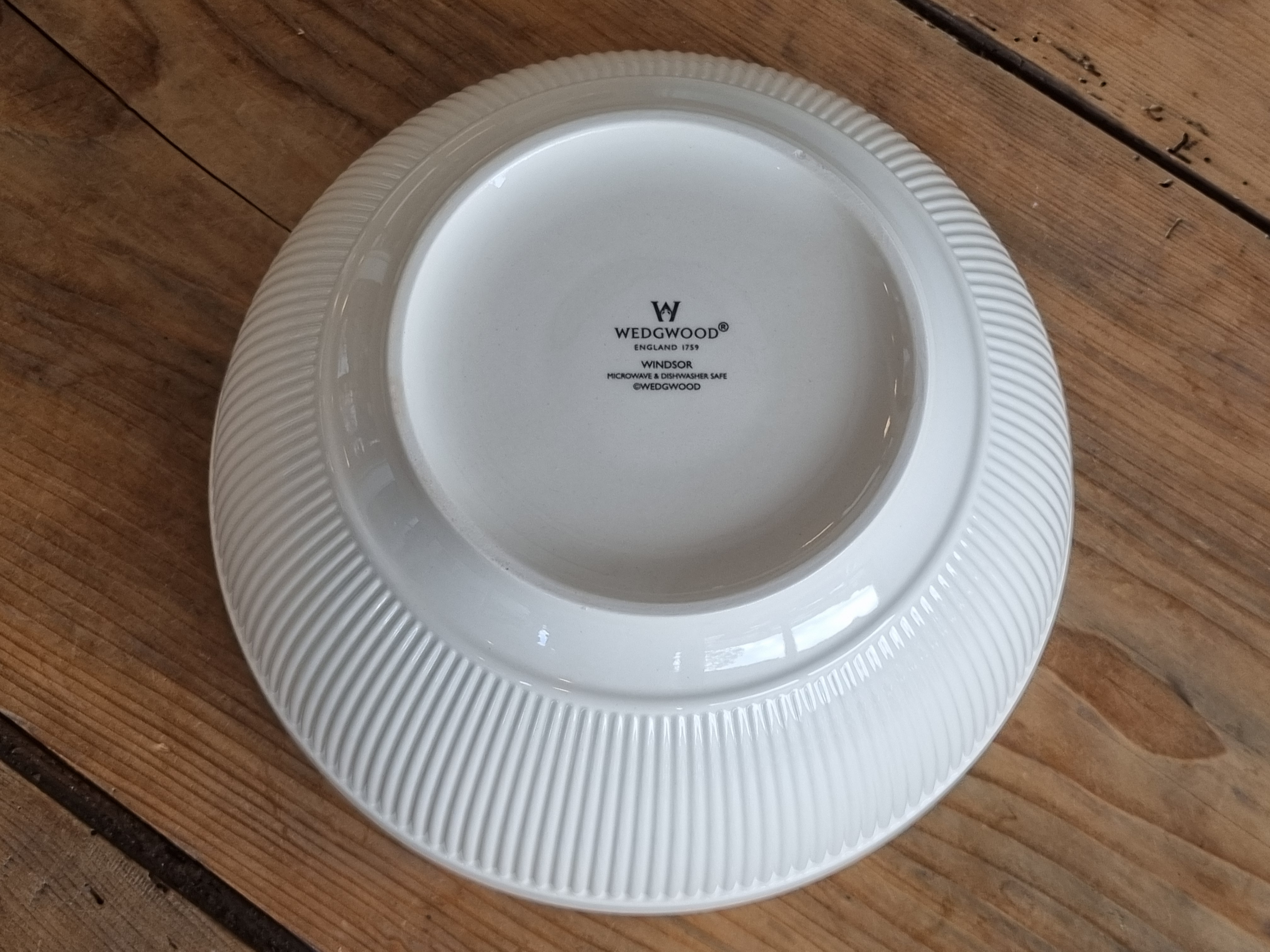 Wedgwood Windsor hoge ronde schaal 23 cm