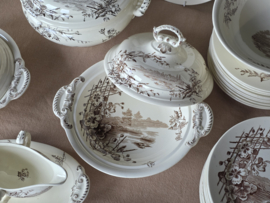 Boch Frères Cotage Terre de Fer bruin compleet servies min. 10 personen