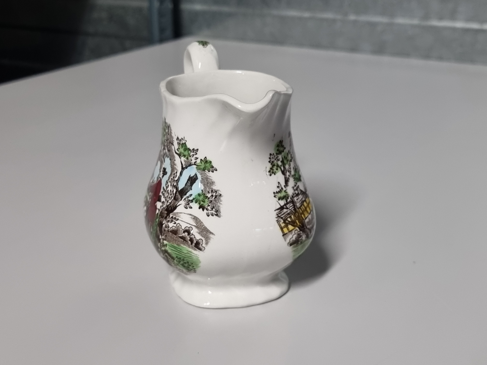 Engels gekleurd Jachtservies Myott The Hunter Schenkkannetje