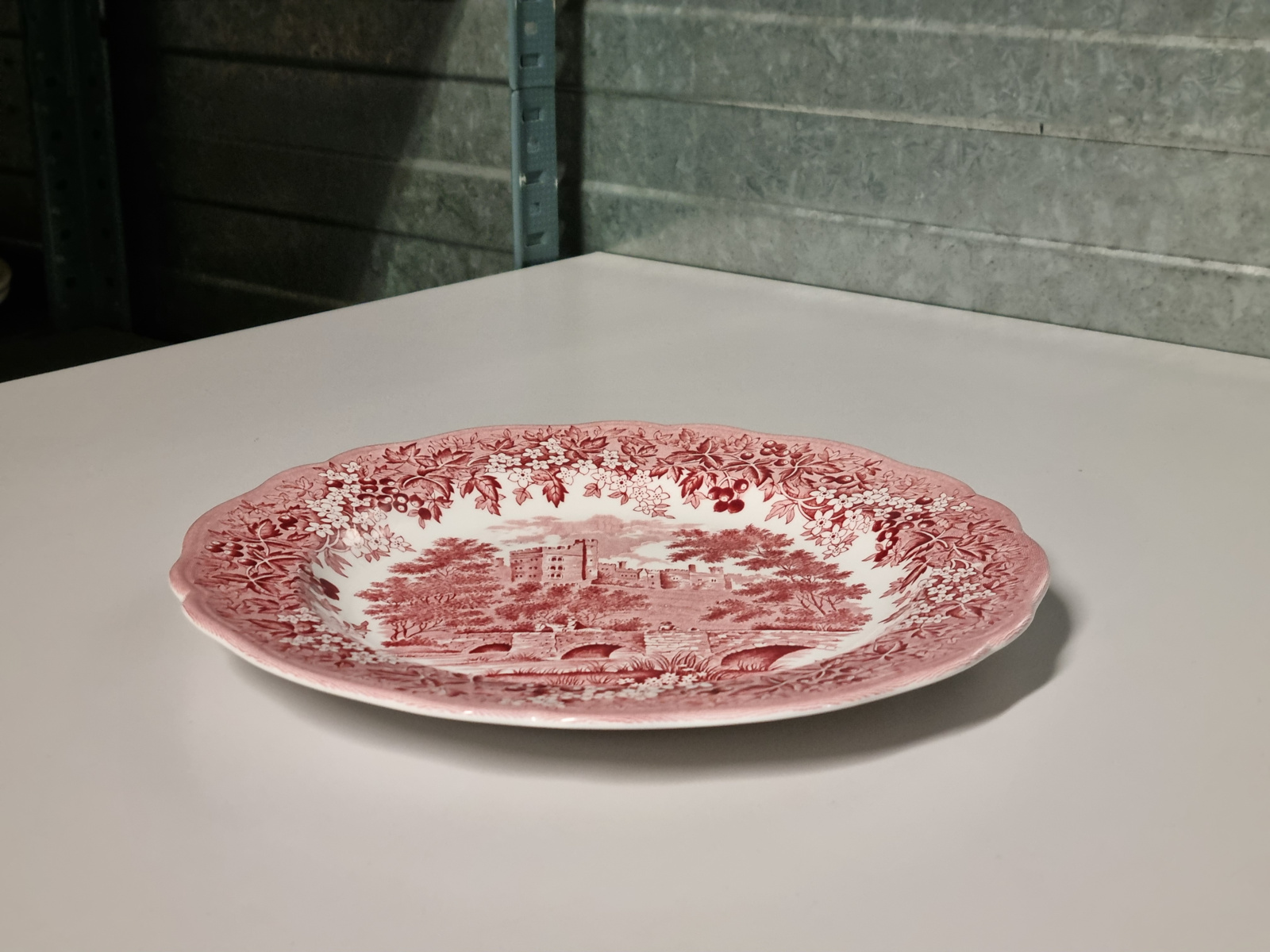 Engels rood Meakin Merrie England dinerbord 25 cm