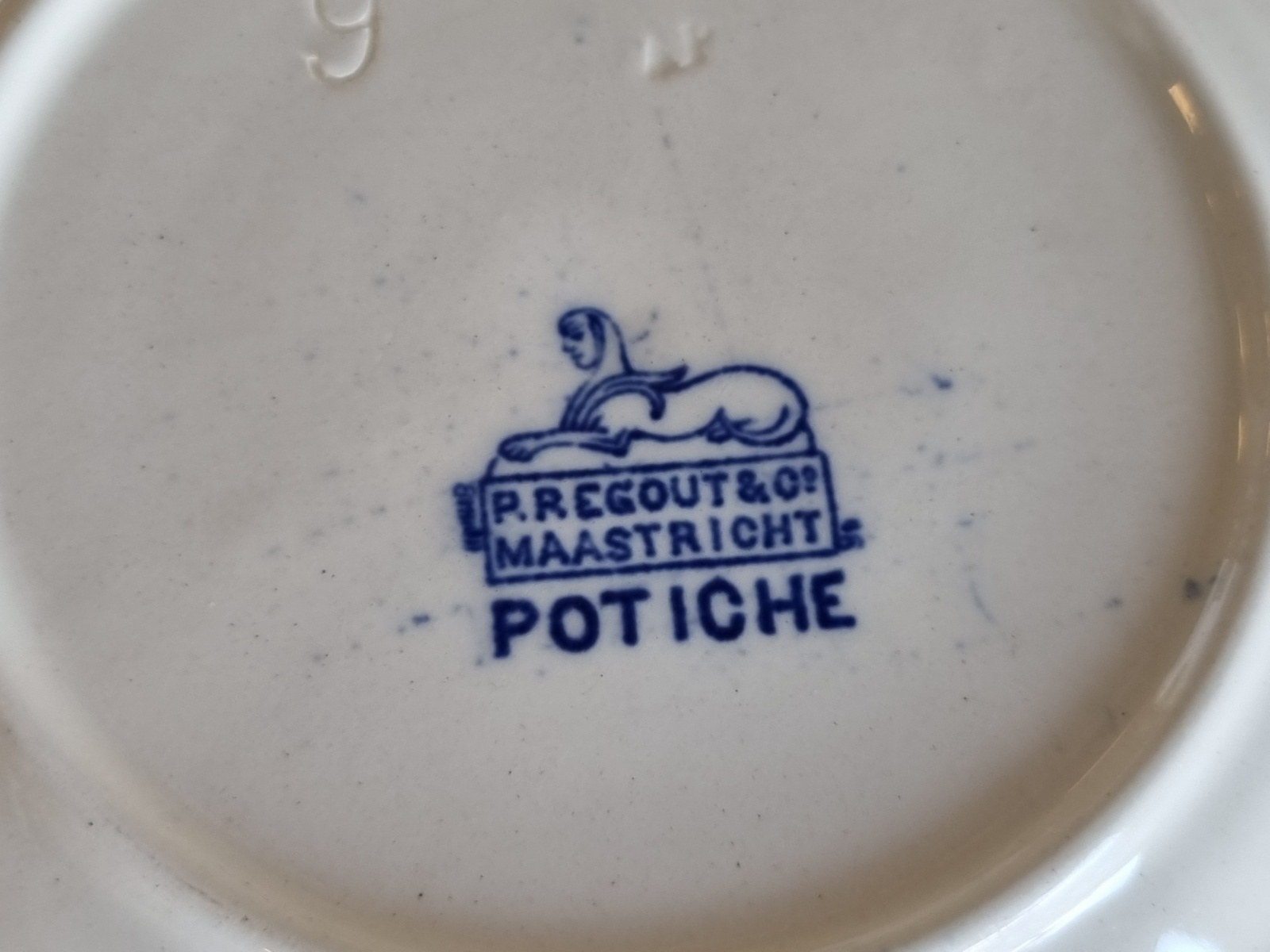Potiche blauw Petrus Regout Bordje 16 cm