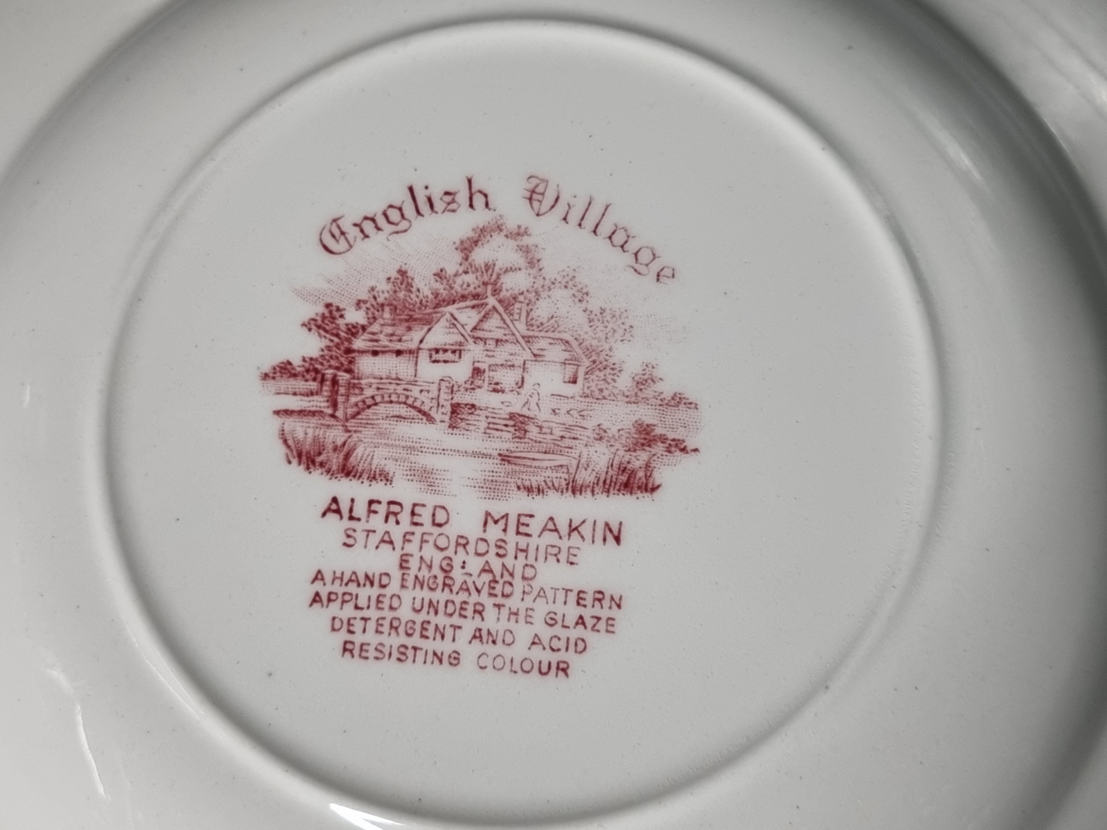 Engels rood Alfred Meakin English Village Diep bord 23 cm