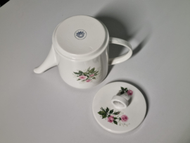 Villeroy en Boch Theepot met roosjes nr. 3