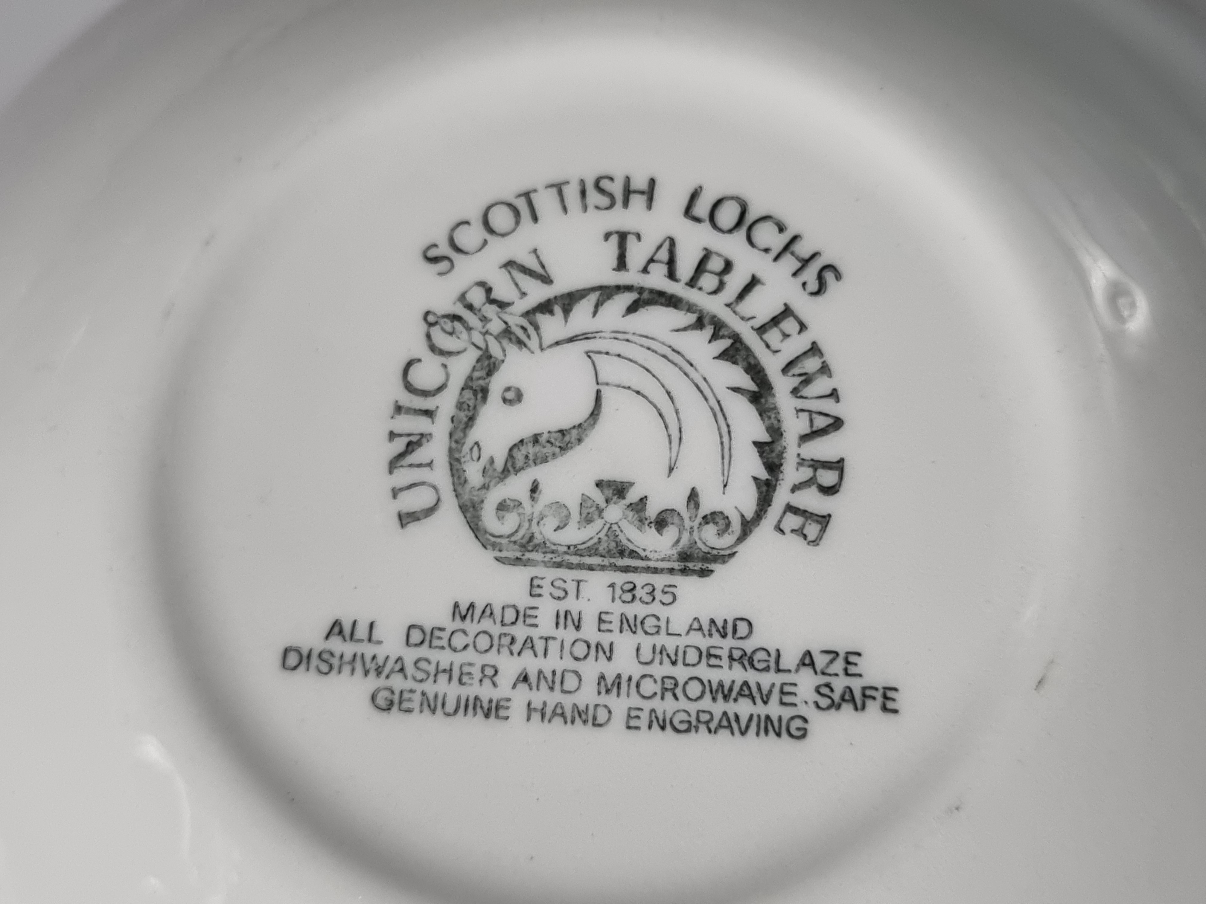 Engels rood Enoch Wedgwood Lochs of Scotland rond schaaltje 16 cm
