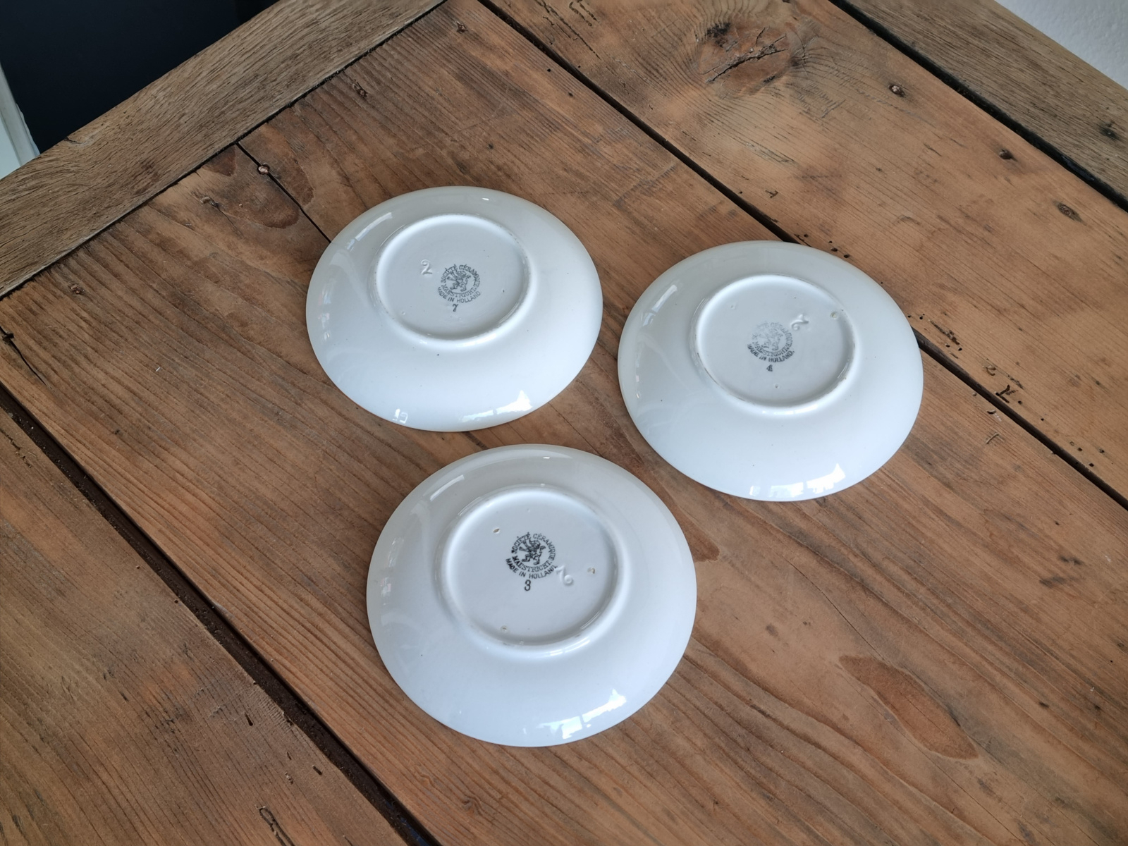 Societe Ceramique Saks set 3x Thee Kop en schotel afb. 'takje'