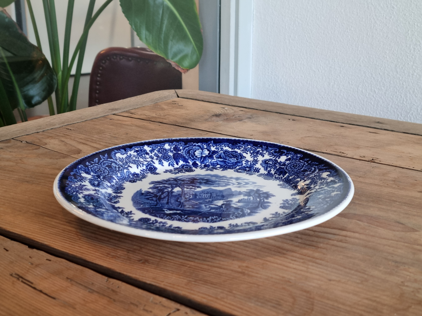 Petrus Regout blauw Lonka plat dinerbord Ø 23,5 cm (decor Amazone)