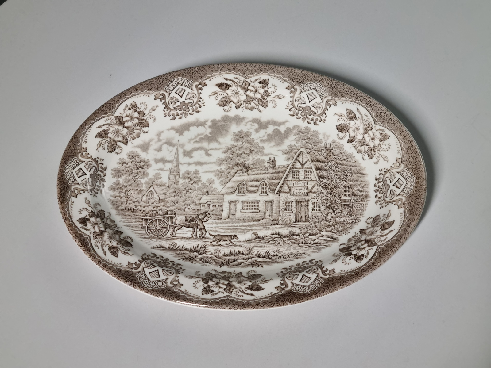 Engels bruin English Ironstone Tableware (EIT) Old Inns Series ovale schaal 29,5 cm