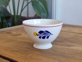 Boerenbont Boch kommetje op voet 10,5 cm met alleen blauwe bloemen (bijzondere uitgave)