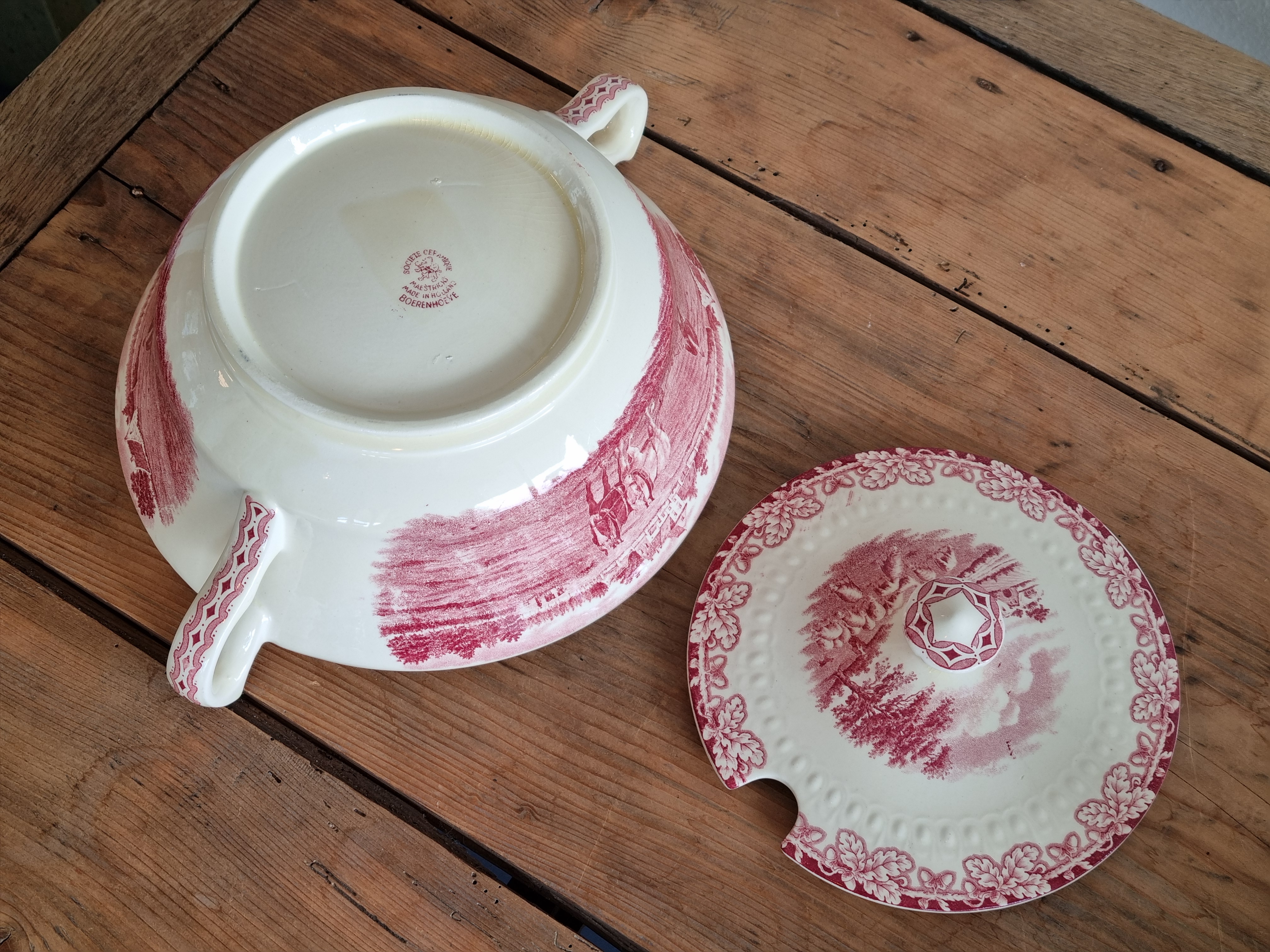 Boerenhoeve Rood Societe Ceramique soepterrine