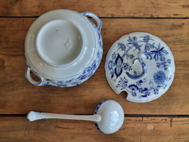 Zwiebelmuster Regout soepterrine met originele lepel