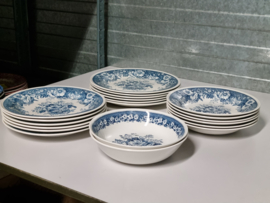 Verkocht = Villeroy & Boch Balmoral blauw serviesset 20 delig