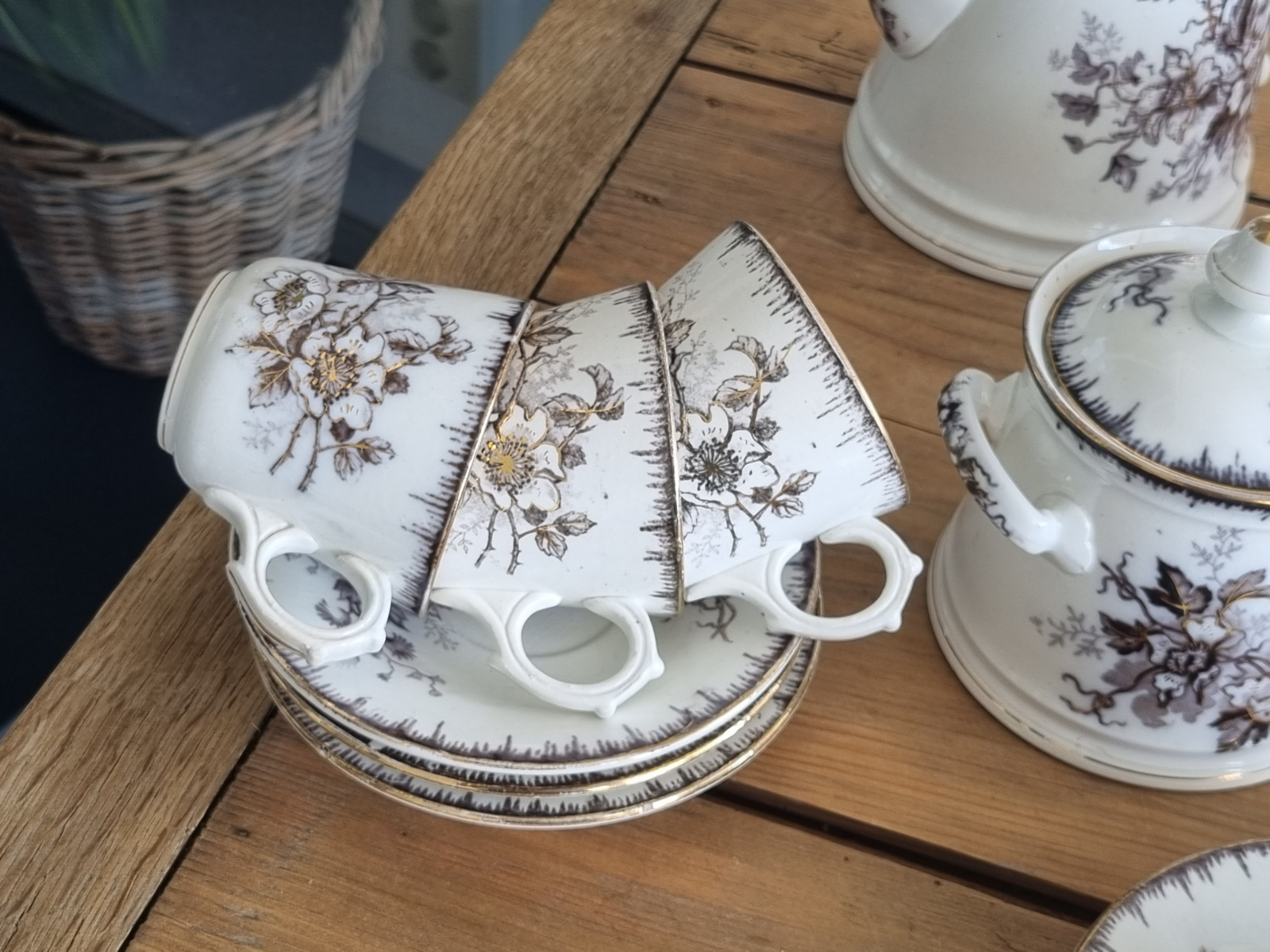 Societe Ceramique Olga wit/zwart robuust Koffieservies of Theeservies 8-pers.