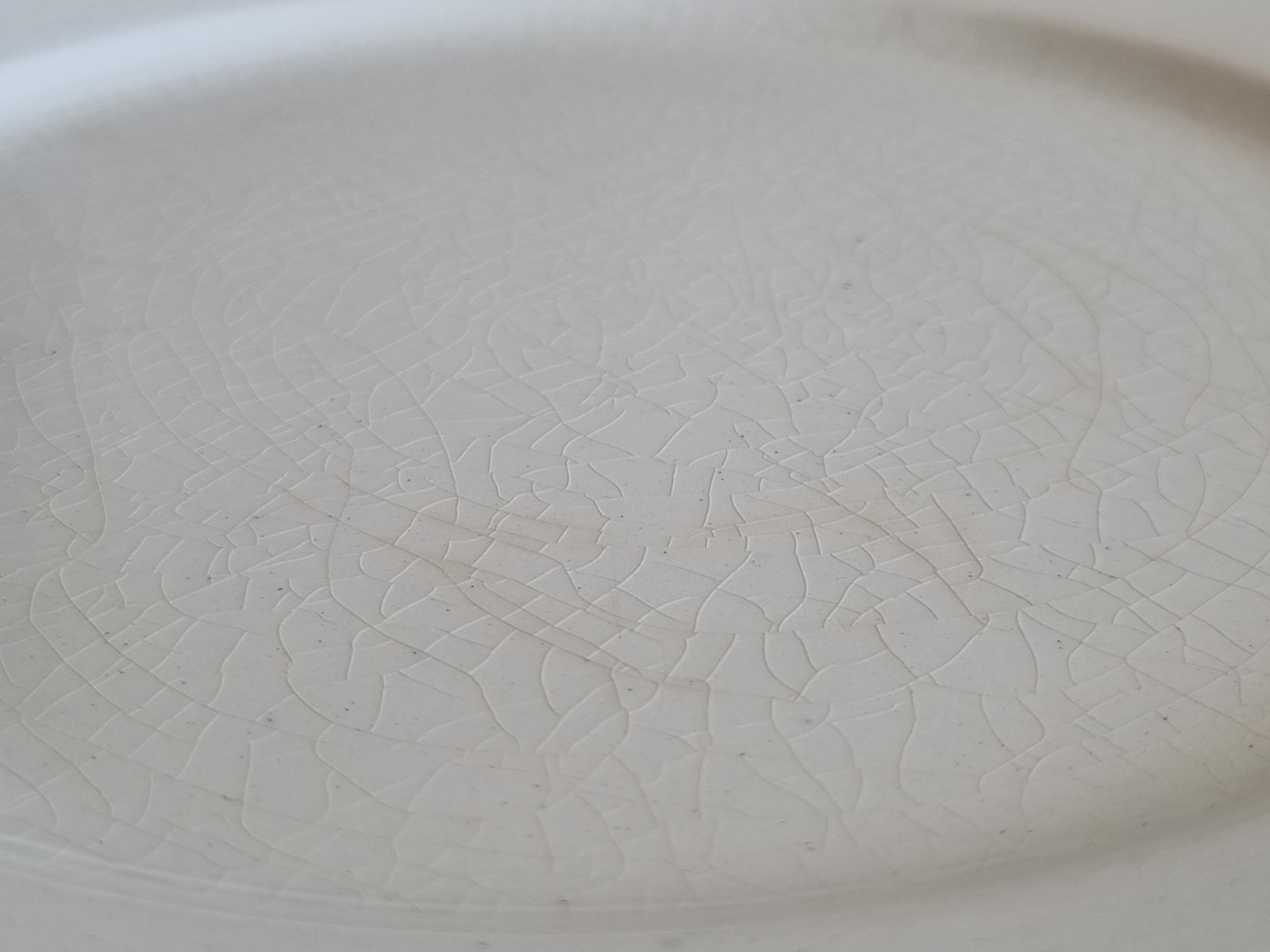 Petrus Regout Modest  Schaal met greepjes 28,5 cm