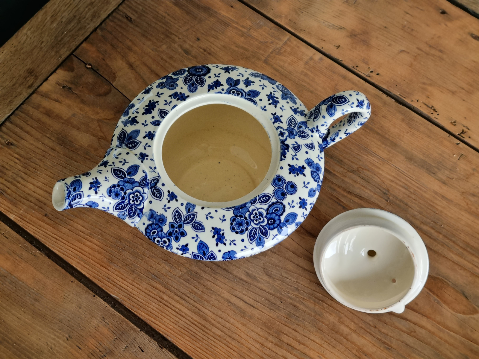 Beatrix Societe Ceramique Theepot (schaafje onderkant tuit)