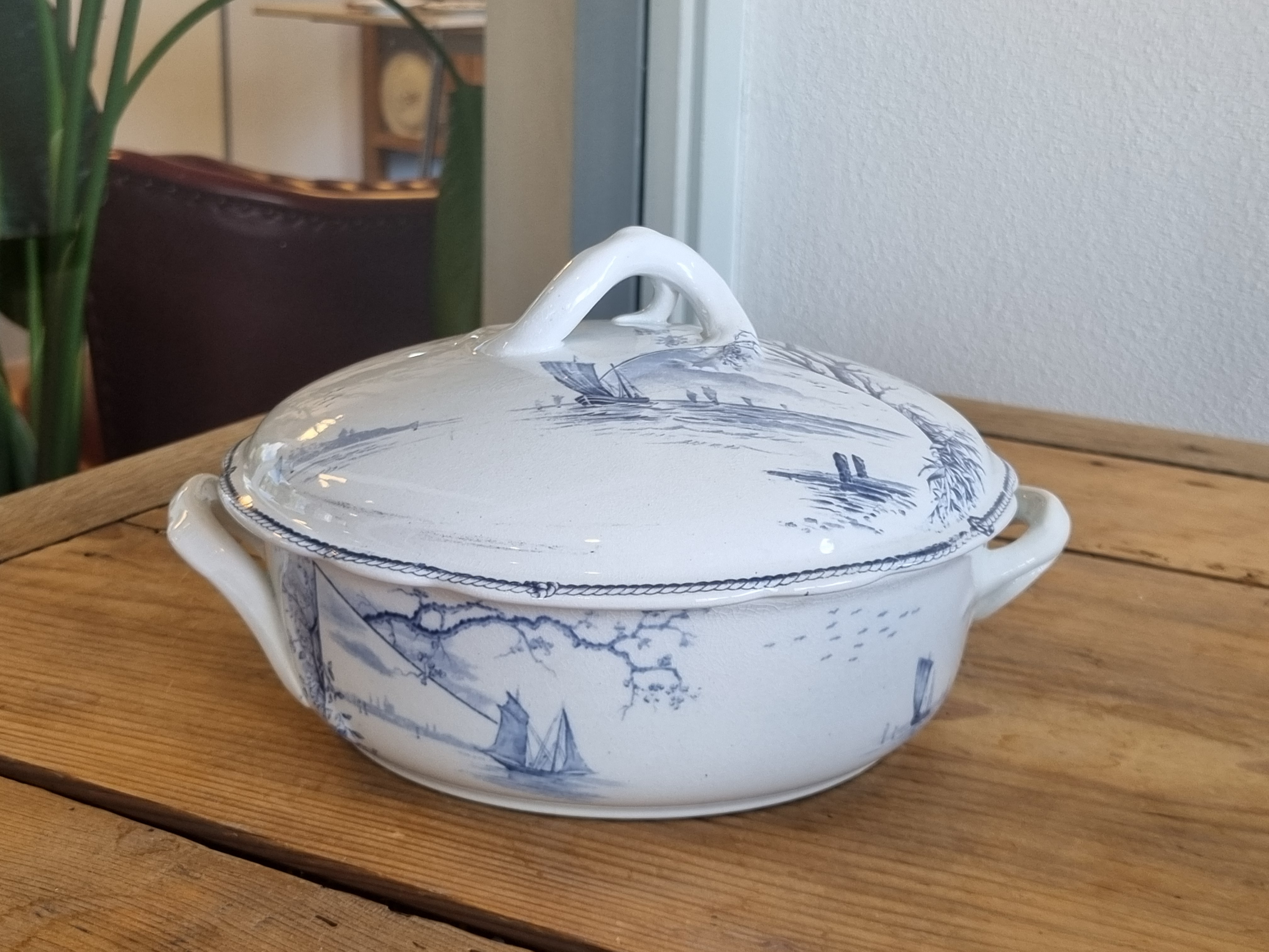 Petrus Regout Marines donkerblauwe dekschaal terrine